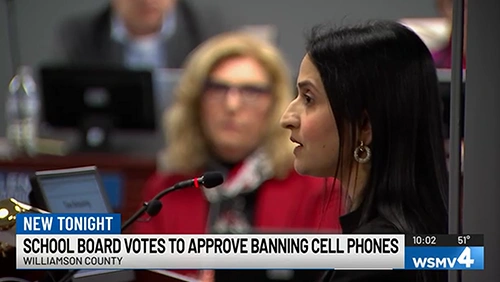 Lunch Break: Screen Time or Social Time?